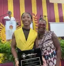 Shelly-Ann Fraser-Pryce honoured with a plaque by Wolmer’s High School for Girls. Jamaica Observer