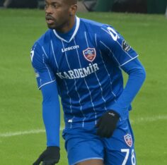 Luton Shelton. Wikimedia Commons.