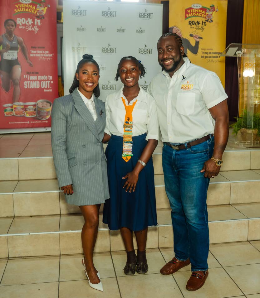 Pocket Rocket Foundation scholar Peter-Gaye Gray (centre) is flanked by Shelly-Ann Fraser-Pryce, the foundation’s founder and chairwoman, and Dr Jermaine McCalpin, executive director. Jamaica Observer, October 1, 2026.